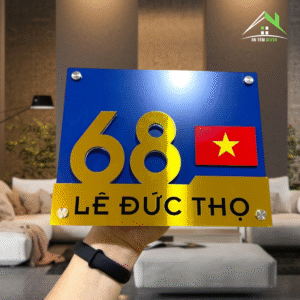 Biển Số Nhà Nền Xanh Tím Vàng Gương – Cờ Việt Nam Nổi – Phong Cách Hiện Đại