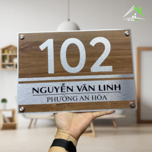 Biển Số Nhà Giả Gỗ Alu In UV – Thiết Kế Trang Nhã – Bền Đẹp Ngoài Trời